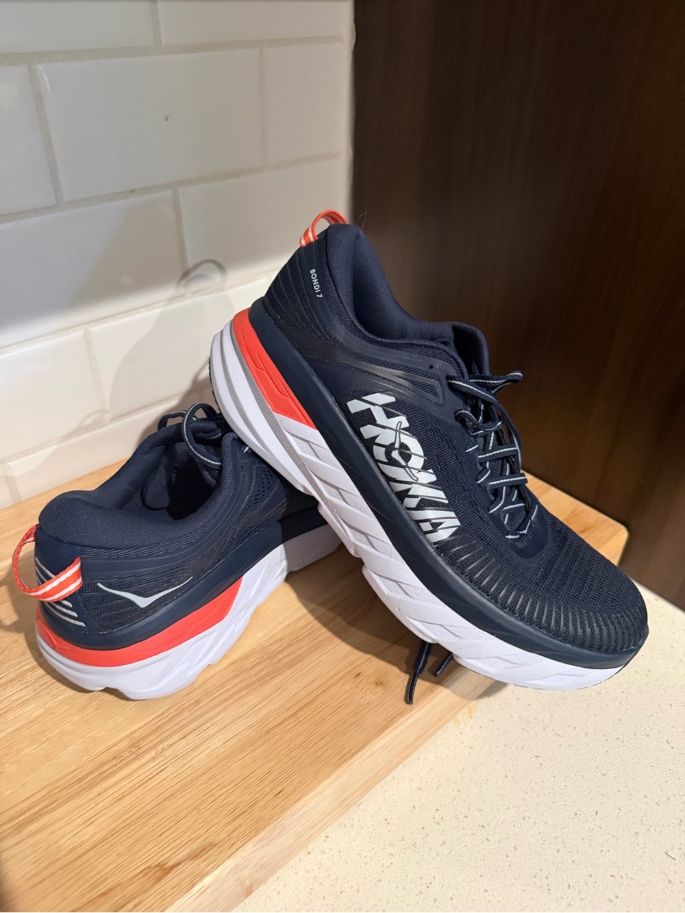 Hoka Women's Bondi 7 Size 9 - Picture 13 of 13